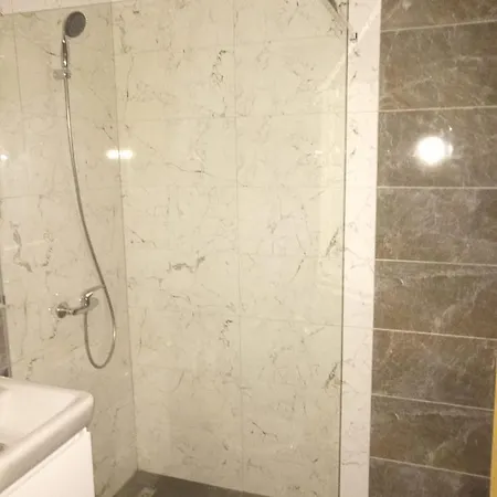 Sunny Private 公寓 *